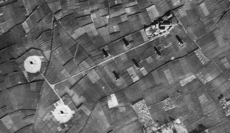 写真：昭和22年の通信所周辺の空中写真