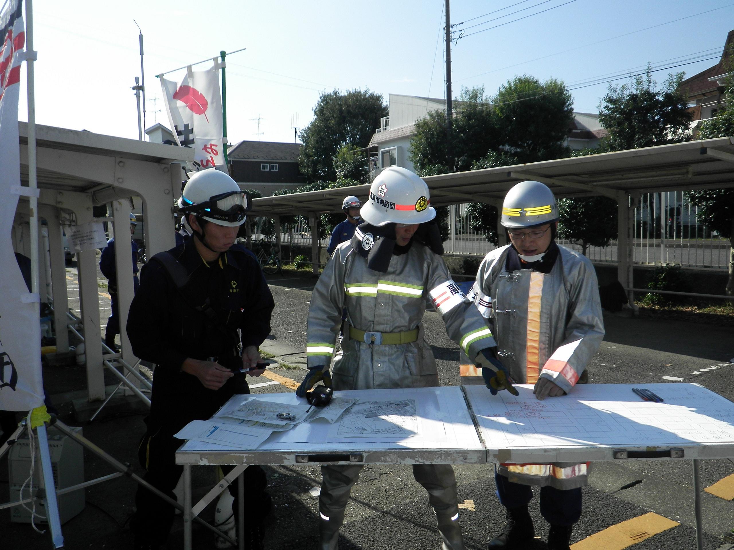 写真：現場指揮本部訓練