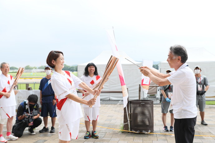 市長から第一走者へ
