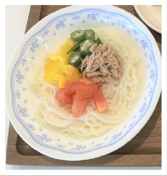 8月