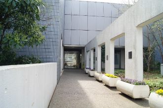 写真：清瀬市郷土博物館（入口付近）