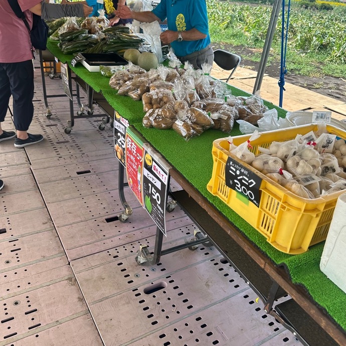 野菜の販売の様子