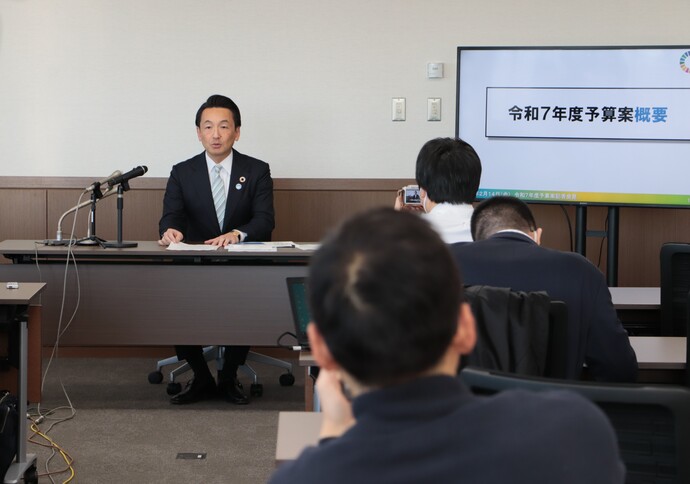 記者会見
