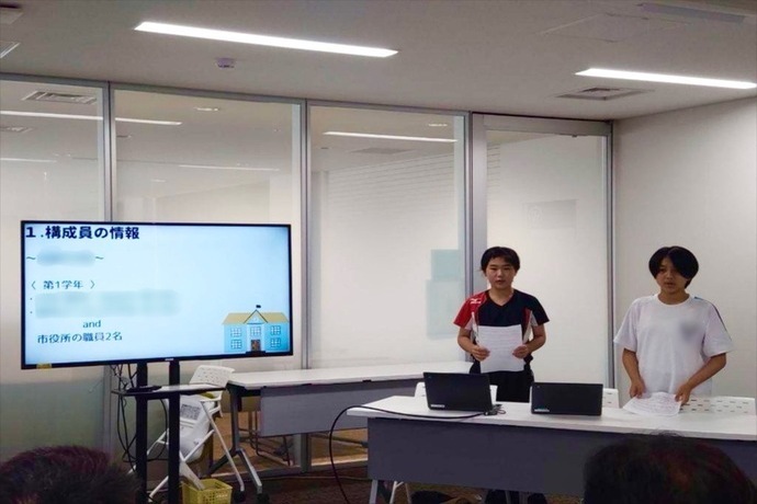 プレゼンテーション審査会での派遣生の様子