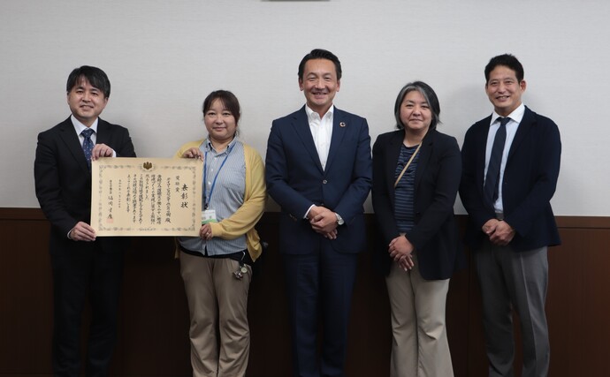 社会福祉法人信愛報恩会デイサービスセンターみどりの樹より表敬訪問